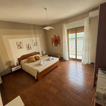 Elysium Giardini-Naxos